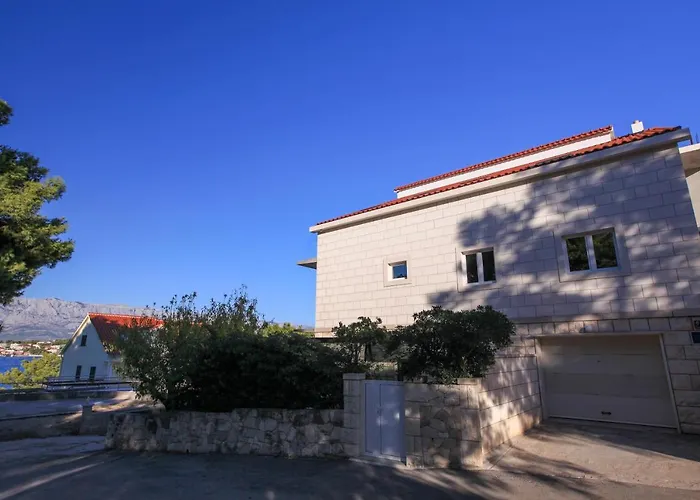 Ruzmarin Selca (Brac)