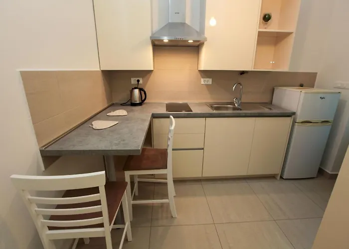 Ruzmarin 3* Selca (Brac)