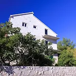 Ruzmarin 3*