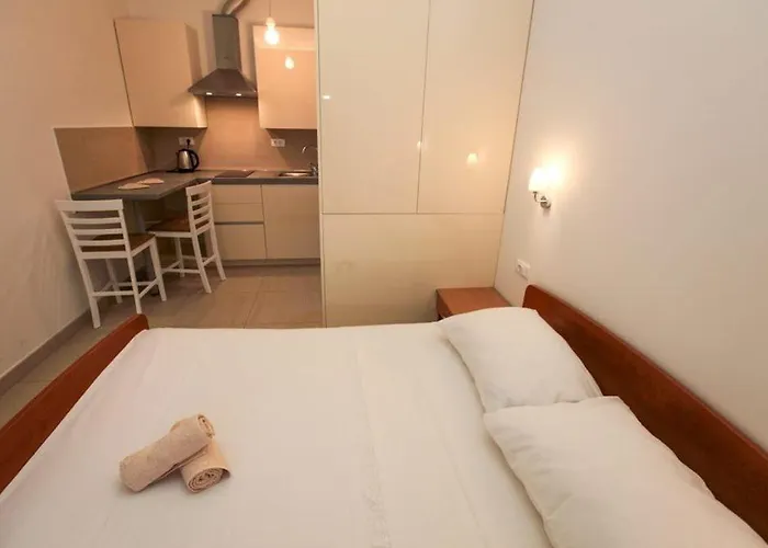 Casa de hóspedes Ruzmarin 3*