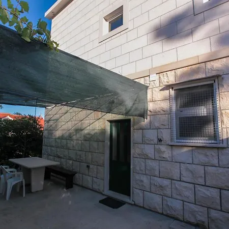 Ruzmarin 招待所 Selca (Brac)